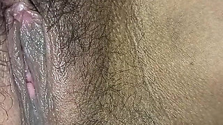 Desi Pooja Bhabhi got her pussy massaged