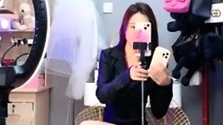 Cute amateur brunette naughty in solo jerking show on camera