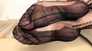 Seamed Nylon Feet & Extreme Heels