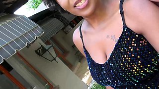 EBONY MILF moaning through the homemade casting