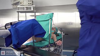 PRIVATE-PATIENT Patient Pia 05