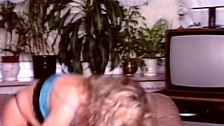 Watch This German Lady in Stockings Get Her Pussy Fucked