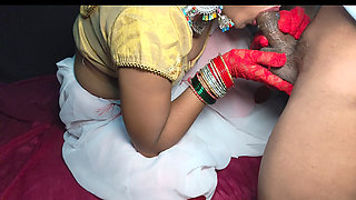 Desi Hot Paro Wife Gives Oral Sex to Her Husband in White Colour Saree Real Desi Romance Sex Bed for Chuda