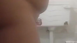 How do you like my wife's juicy figure?