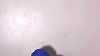 My Roommate Is Good on Bed