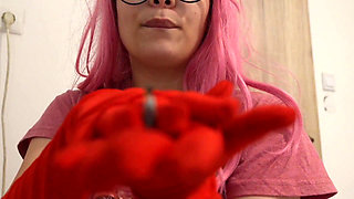 Im Spending a Romantic Day with My Giantess Love for This Moment, Im Even Putting on a Red Glove