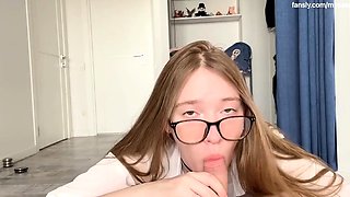I came from school to suck my friend sand give him a pussy