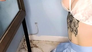 Hot amateur webcam teen masturbates for their fans