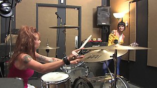Gia and Scarlet's wild night of kinky fun in punk attire