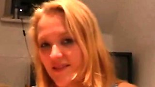 Girl gives an amazing handjob - Amateur Homemade Video