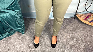 Mrs Mature Feet Strips From Everyday Clothing 416