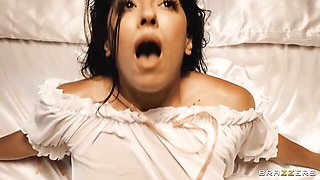 Luna Star and Jasmine Sherni's medium size tits video by Brazzers Exxtra