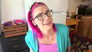 Stepmom Finds Her Inferiority