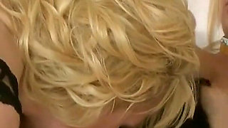 Cat girl Jana Jordan servicing Kiara Diane with licking and pussy fingering