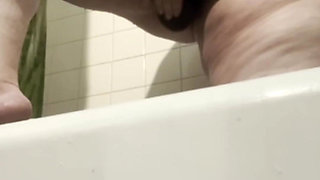 BBW Sluts Bathtub Dildo Delight