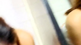 Cheating Pinay Walker Ignores Husbands Calls While Giving