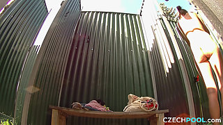 Czech Pool 5: Sexy Beauty Puts on a Steamy Shower Show