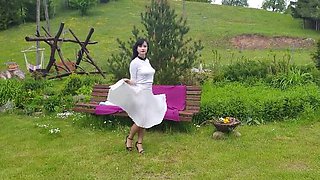 Wanilianna Solo Mature Mom Jerking Off Her Muff in Garden Outdoor HD