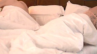 Inshare room, step mom and step son, hotel night sparks