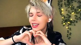 Blonde emo amateur solo masturbation