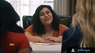 Girlsway - wild cougar Serene Siren & stepbae Summer Col have risky sex during teacher date