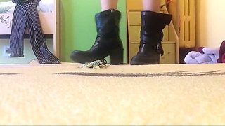 A Gorgeous but Sadistic Giantess.. Machines Have No Hope of Being Saved