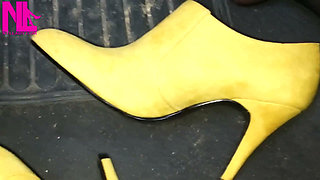 Soft Revving in Yellow Boots and Black Pantyhose
