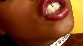 Marie Love in a double penetration solo