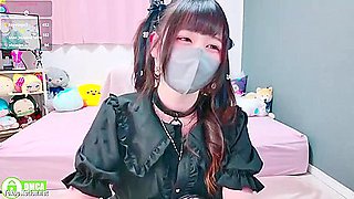 Erotic live chat with cute beautiful girl