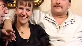 Big-Titted German Amateur Andrea Dalton in Pralle Glocken