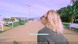 18 Big-Tits Babes Flashing in Central Park for Close-Up Pussy