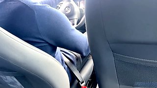 Amateur blondie Fabi Drumond gets a facial while in the car