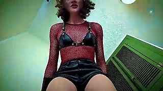 Mistress Lilin - Lick My Feet Or Get Stomped Hardcore