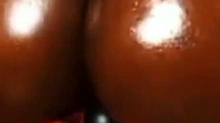 Oiled Fat Ass Twerk
