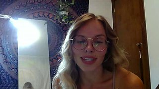 Webcam milf with breast milk live hardcore masturbate