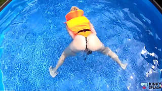 Life Jacket Vibe Play in the Pool