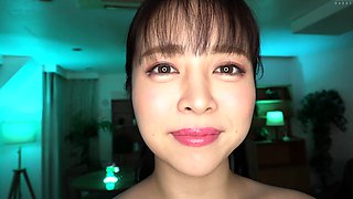 Big boob brunette masturbates on webcam