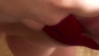 Cindy while fucking a dildo sucks a cock