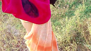 Desi Bhabhi Fucked While Working in the Field