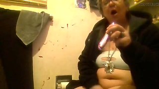 Amateur BBW Granny Fingering Her Big Ass with a Vibe