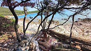 Public Beach Blowjob: Amateur MILF Flashes Stranger's Cock in Croatia - Risky Outdoor Sex Caught on HD Video