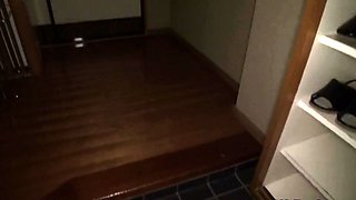 Wife Crempie Using Sex Machine