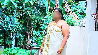 Unveiling in Sexy Body Outdoor, Mallu MILF in Traditional Loincloth and Bodice, Showing Her Big Ass and Boobs