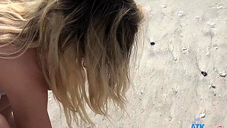 Kori stunning skinny amateur blonde girl outdoor posing