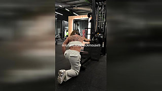 TIKTOK ACCIDENT  18YO LEAKS CREAMY PUSSY DURING LIVESTREAM