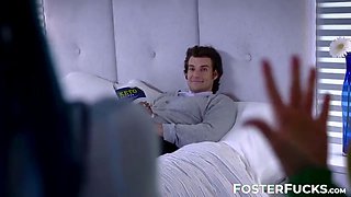 Blue haired Jewelz Blu and Aaliyah Love nail their stepdad