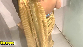 Desi Bhabhi Got Fucked by Electrician