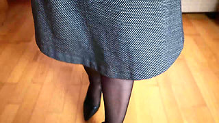 High Heels on Wooden Floor - Sharp Heel Clicks & Slow Walking Asmr