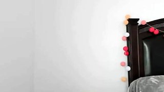 Big-Titted Italian Amateur Squirts On Cam