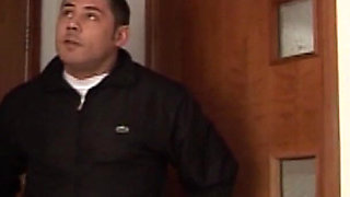 Seductive Brunette in Rough Amateur Fuck